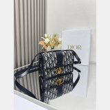 Top Small 30 Montaigne Bag Blue Dior Oblique Jacquard