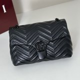 Gucci Perfect 850676 GG Marmont Medium Shoulder Bag