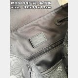 Louis Vuitton Christopher 7 Star M20899 Taurillon Men Bag