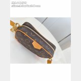 Louis Vuitton Trocadéro Wearable Luxury G69 M14058 Brown Wallet Fashion Show