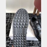 ROCKSTUD UNTITLED SNEAKER IN CALFSKIN LEATHER