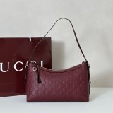 Gucci GG Emblem Medium Shoulder 1:1 847449 Bag