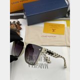 The Best Quality L1294/5710/L1971/L3042 Replica Handbag Store Sunglasses