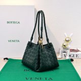 Top Quality BOTTEGA VENETA Andiamo Parachute Mini Size