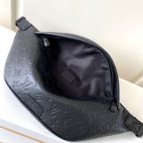 Discovery Bumbag G65 in Black Bags M44388 Replica Louis Vuitton
