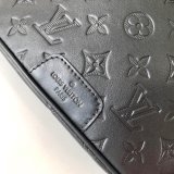 Discovery Bumbag G65 in Black Bags M44388 Replica Louis Vuitton