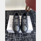 ROCKSTUD UNTITLED SNEAKER IN CALFSKIN LEATHER