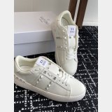 ROCKSTUD UNTITLED SNEAKER IN CALFSKIN LEATHER