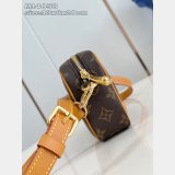 Louis Vuitton Trocadéro Wearable Luxury G69 M14058 Brown Wallet Fashion Show