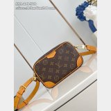 Louis Vuitton Trocadéro Wearable Luxury G69 M14058 Brown Wallet Fashion Show