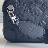 Where Can You Buy replica M20439 Louis Vuitton Horizon Clutch Taurillon Monogram Black