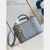 UK Louis Vuitton Replica Vanity Chain Pouch Fashion M12427 Bag