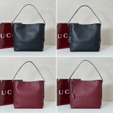Gucci GG Emblem Medium Shoulder 847452 Bag