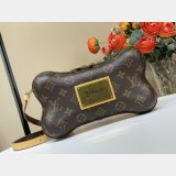 Louis Vuitton M12615 Bone Wearable Wallet Monogram Bag