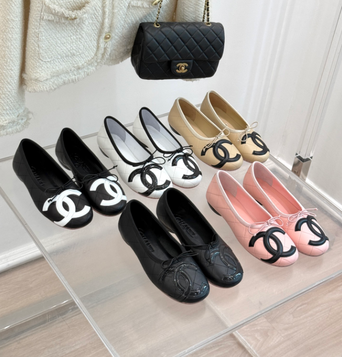 CC Quilted Leather Ballerinas Women