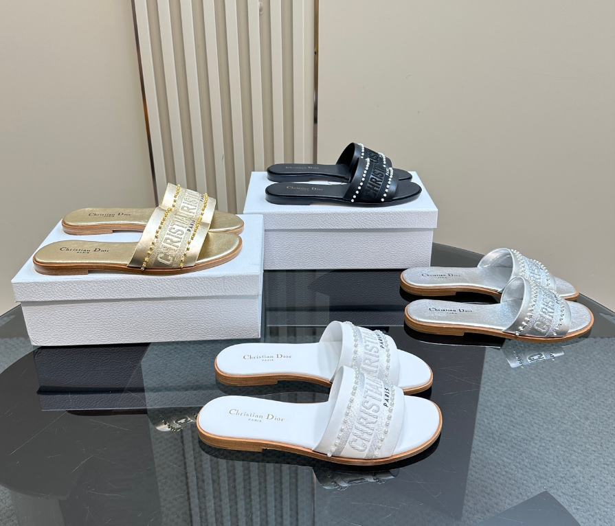 7 Star Dior Dway Slide